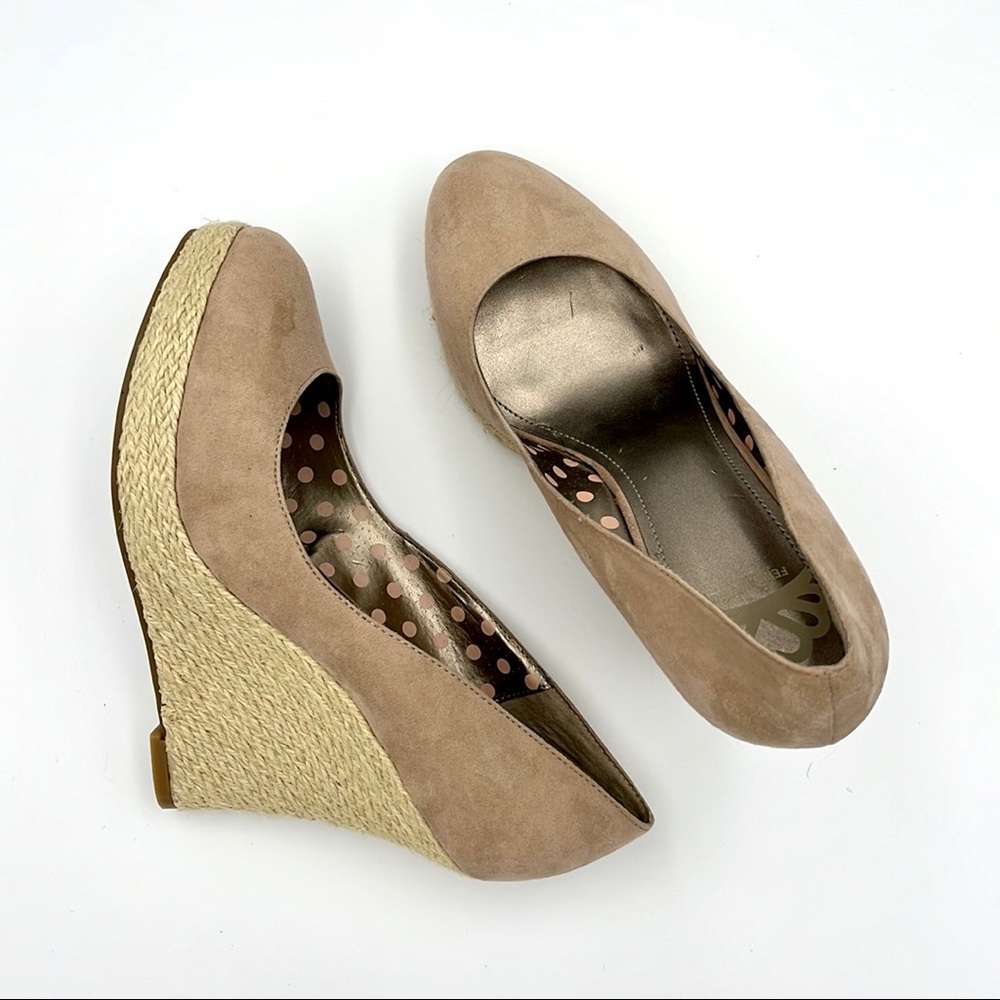 Fergalicious by Fergie Tan High Heel Espadrille Wedges Shoes Size 8.5 - Picture 7 of 11